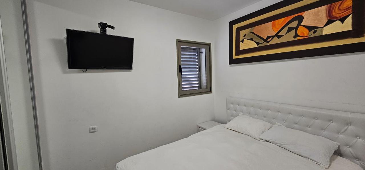 Top-Luxury Exclusive Аpt With Jacuzzi In Front Of The Sea Eilat Extérieur photo