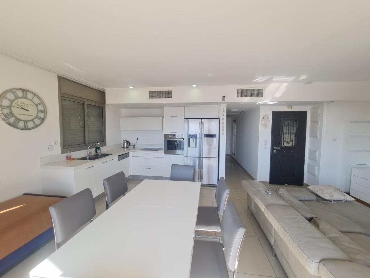 Top-Luxury Exclusive Аpt With Jacuzzi In Front Of The Sea Eilat Extérieur photo